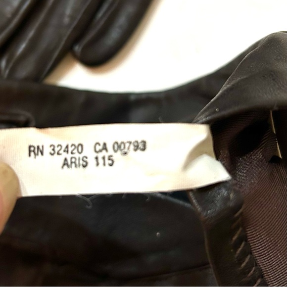 New Never Worn Leather Driving Gloves in Deep Chocolate Brown Size 8 - Picture 3 of 5